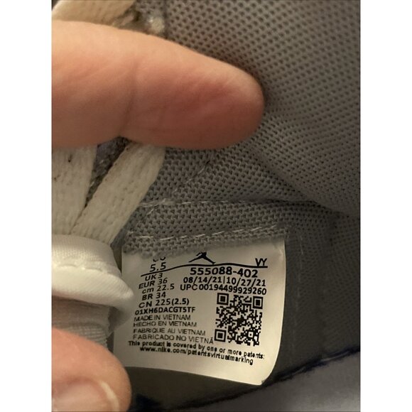 Size 5.5 VY Air Jordan‎ 555088-402  1 Retro OG High Hyper Royal Youth Suede Jump - Picture 2 of 16